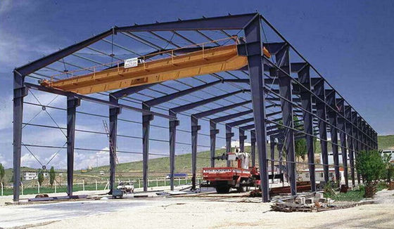 Lokakarya Struktur Baja Industri Berat Dengan Crane Prefab Dirancang Masa Pakai 50 Tahun