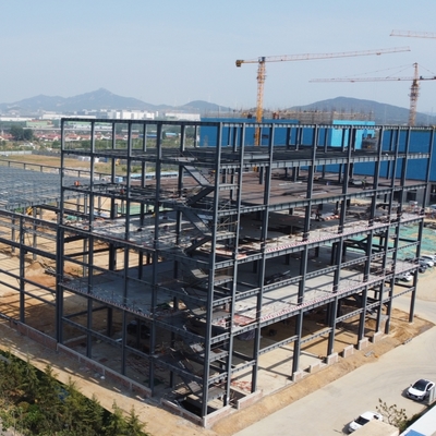 Gudang Struktur Baja Prefabrikasi dengan Atap Multi Spans Besar