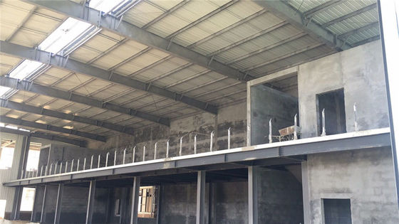 Struktur baja ringan prefabrikasi industri Gedung gudang Bagian H Konstruksi Diproduksi oleh Cina