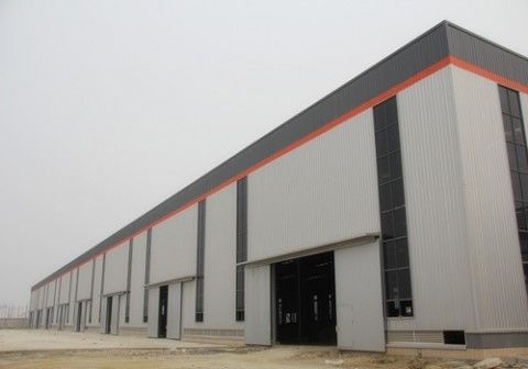 Struktur baja ringan prefabrikasi industri Gedung gudang Bagian H Konstruksi Diproduksi oleh Cina
