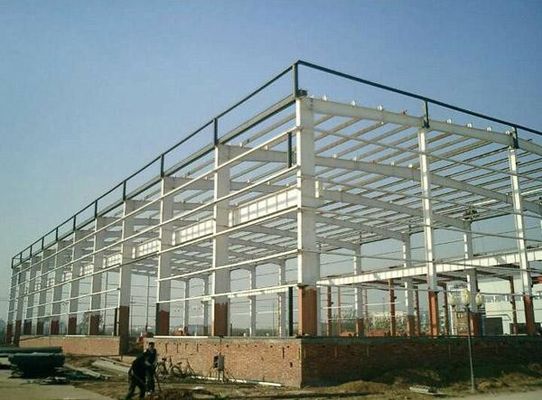 Lokakarya gudang baja prefabrikasi dengan umur 50 tahun