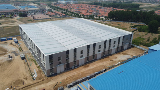 Q235B Bangunan Struktur Baja Konstruksi Baja Prefabrikasi Dengan Panel Isolasi