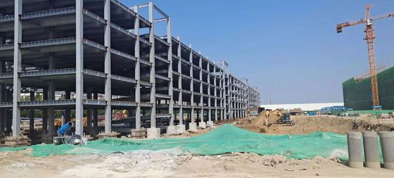 Gedung Prefabrikasi / Prefabrikasi Struktur Baja Gudang Logam Galvanis Q235/Q355 H Bagian Frame Workshop