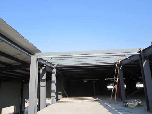 Storage Metal Frame Light Sandwich Panel Prefab Bangunan Struktur Cat Galvanis Baja Konstruksi Gudang