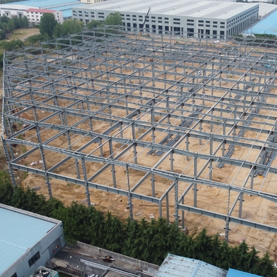 Gudang Bengkel Baja Prefabrikasi dengan Balok-H dan Panel Sandwich