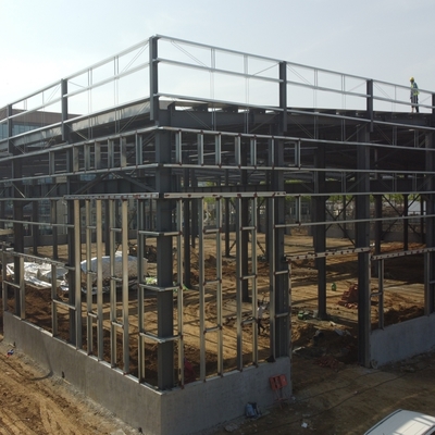 Custom Prefab Steel Structure Sarang Sapi dengan Umur 50 Tahun