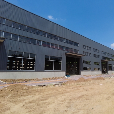 Gedung gudang baja prefabrikasi dengan struktur galvanis