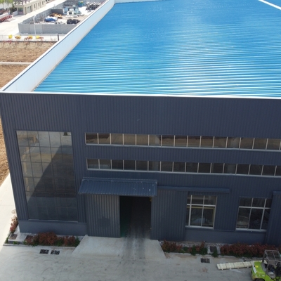 Gudang Baja Prefabrikasi Ringan dengan Crane Overhead
