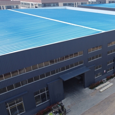 Gudang Struktur Baja Multi-Span dengan Umur Pakai 50 Tahun