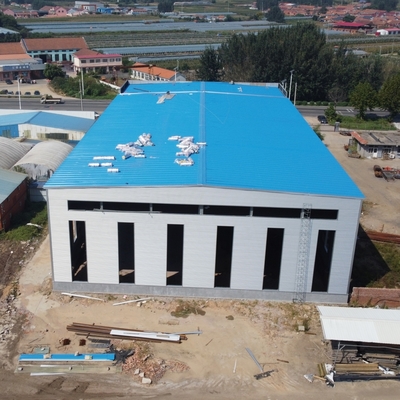 Gedung Bengkel Baja Prefabrikasi untuk Bengkel Perbaikan Mobil