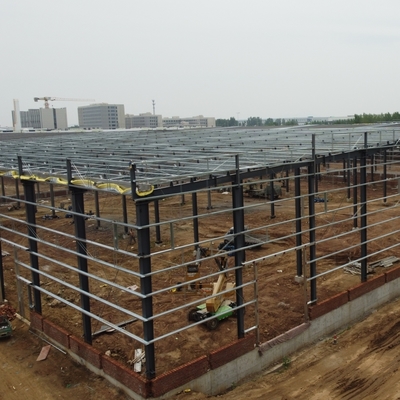 Gudang Baja Multi Span dengan Panel Rock Wool Bersertifikasi AISC BV CE