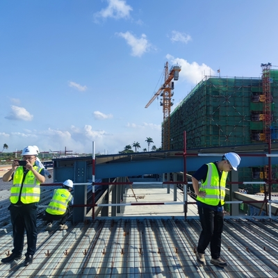 Gudang Struktur Baja Prefabrikasi dengan Atap Multi Spans Besar