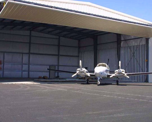 Hangar Pesawat Sementara Struktur Baja dengan Pintu Angkat